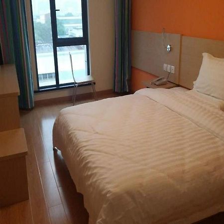 7 Days Inn Shanghai Minhang Dongchuan Road Jiaotong University Екстер'єр фото