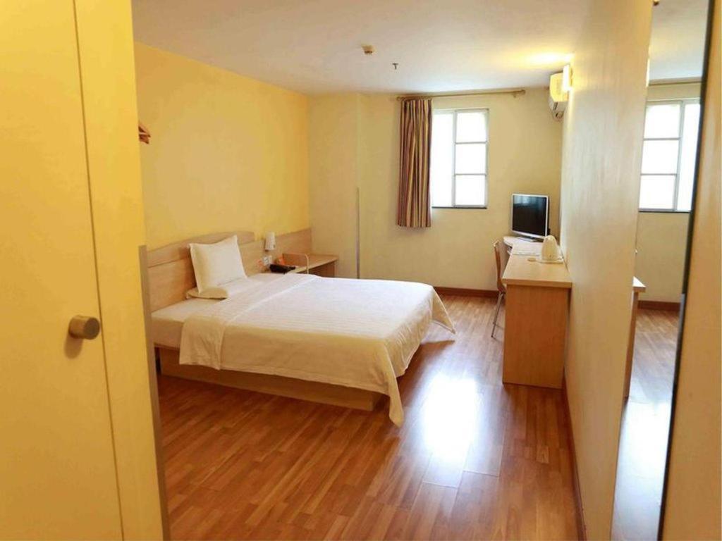 7 Days Inn Shanghai Minhang Dongchuan Road Jiaotong University Екстер'єр фото