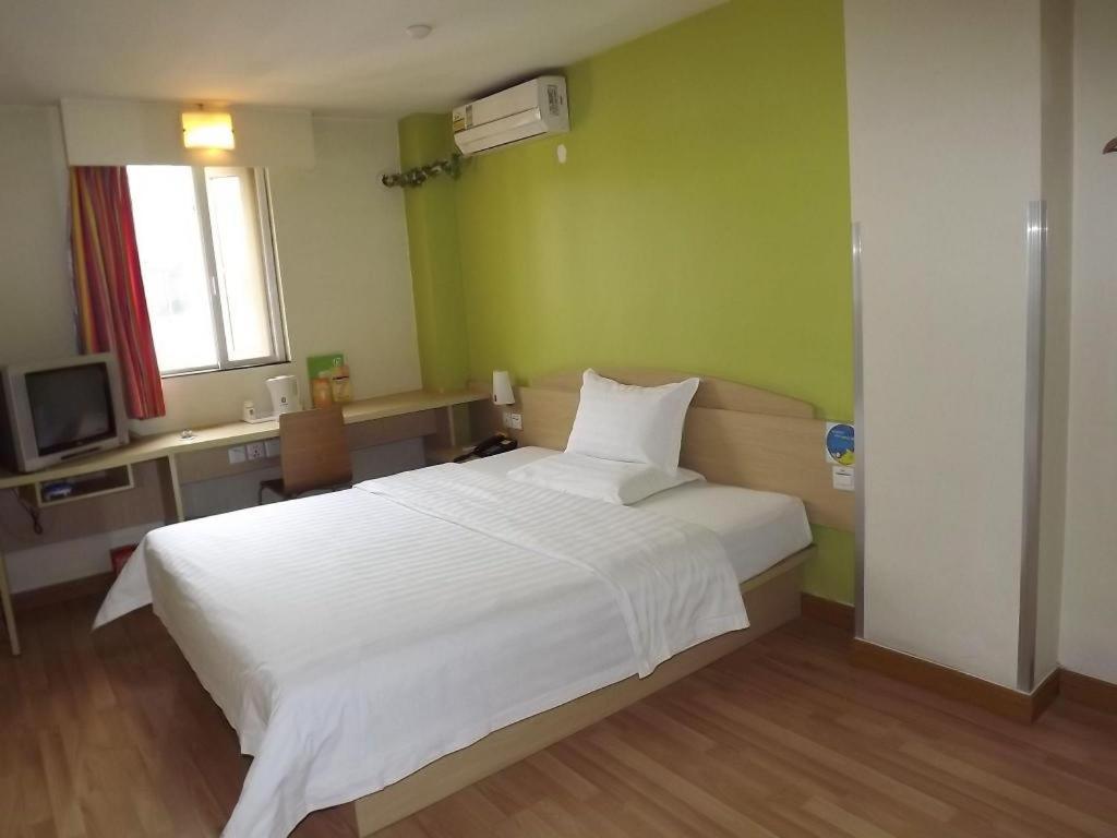 7 Days Inn Shanghai Minhang Dongchuan Road Jiaotong University Екстер'єр фото